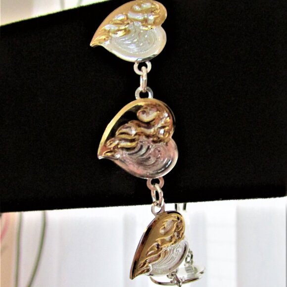 Bracelet of Hearts - Picture 2 of 6